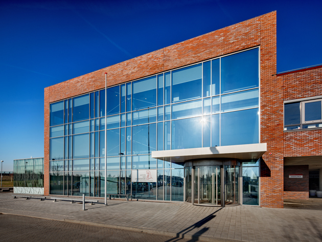 Hoofddorp, Voorgevel